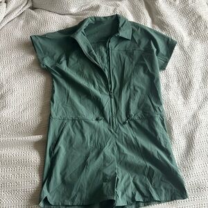 Ribbed Pocketed Romper. Lululemon. Teal. Size 10